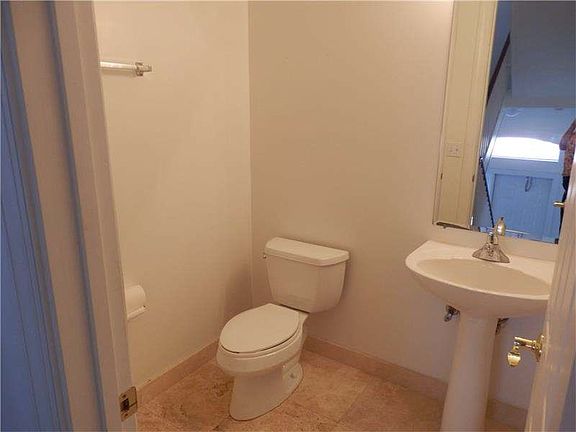 4th image of 1853 Coral Heights Ln
