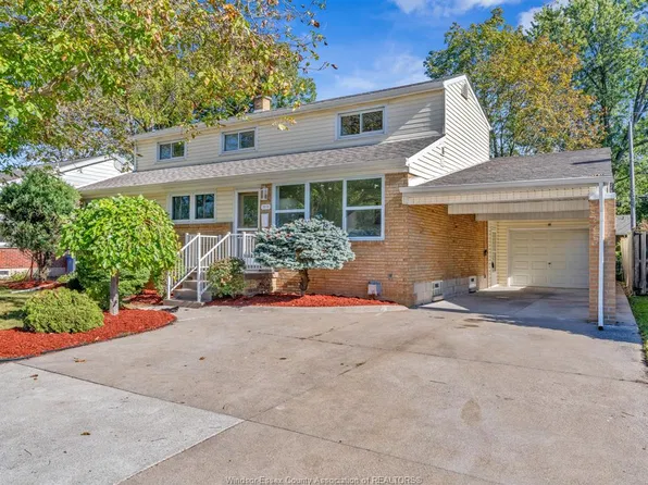 3518 Woodland Ave, Windsor, ON N9E 1Z8