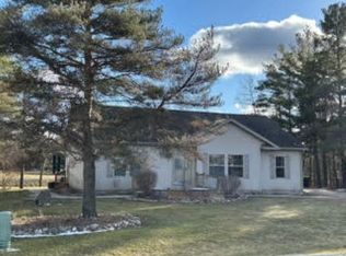 1811 Berkshire Dr, Gladwin, MI 48624