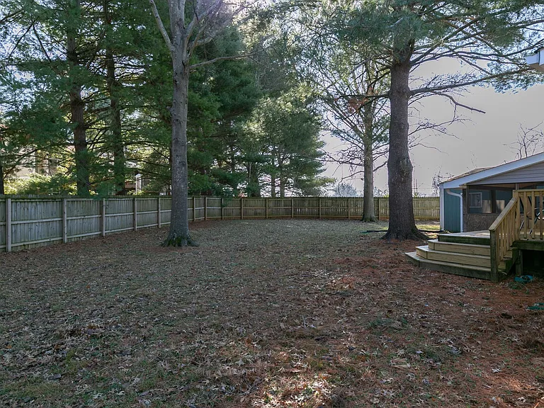 14 Lynn Ct — Photo 25