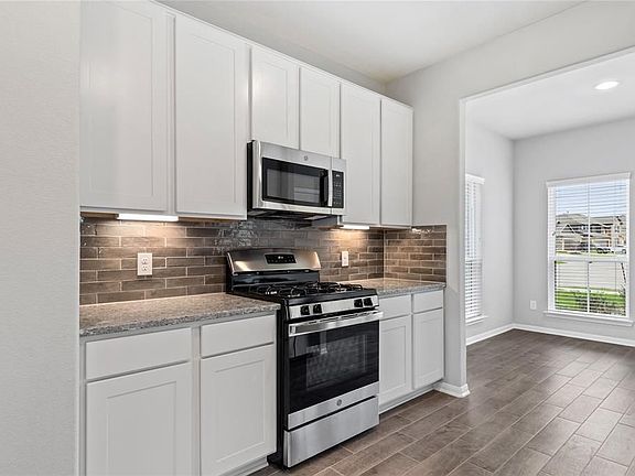 5th image of 5426 Grand View Cir