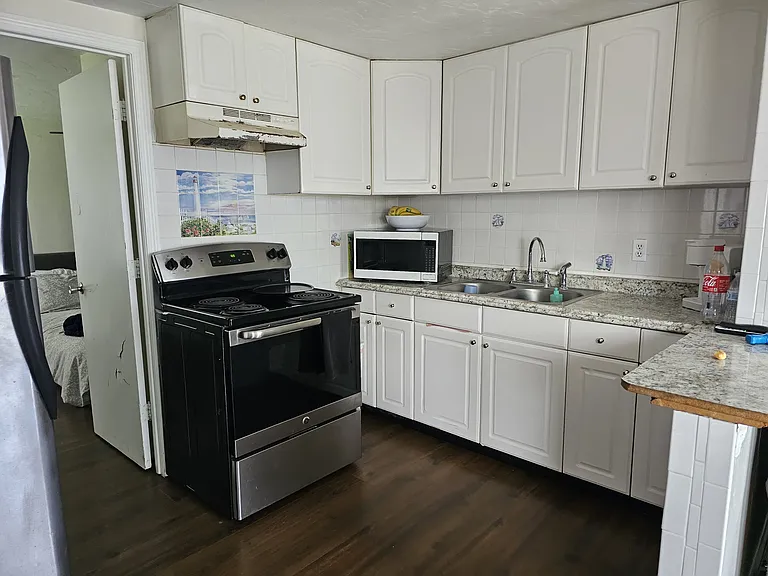 2186 Woodmere Rd — Photo 8