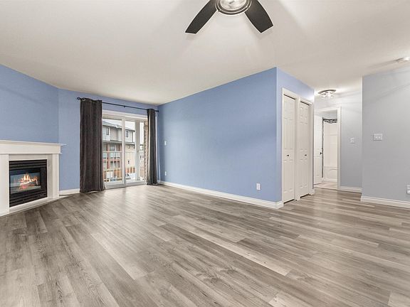 4th image of 46562 Yale Rd #6