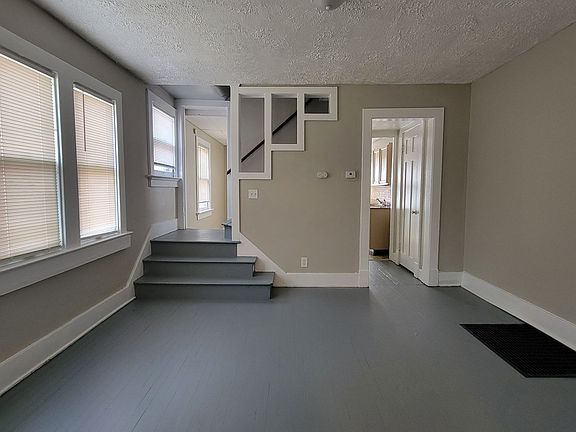 3rd image of 412-414 Five Oaks Ave #912d77ddd