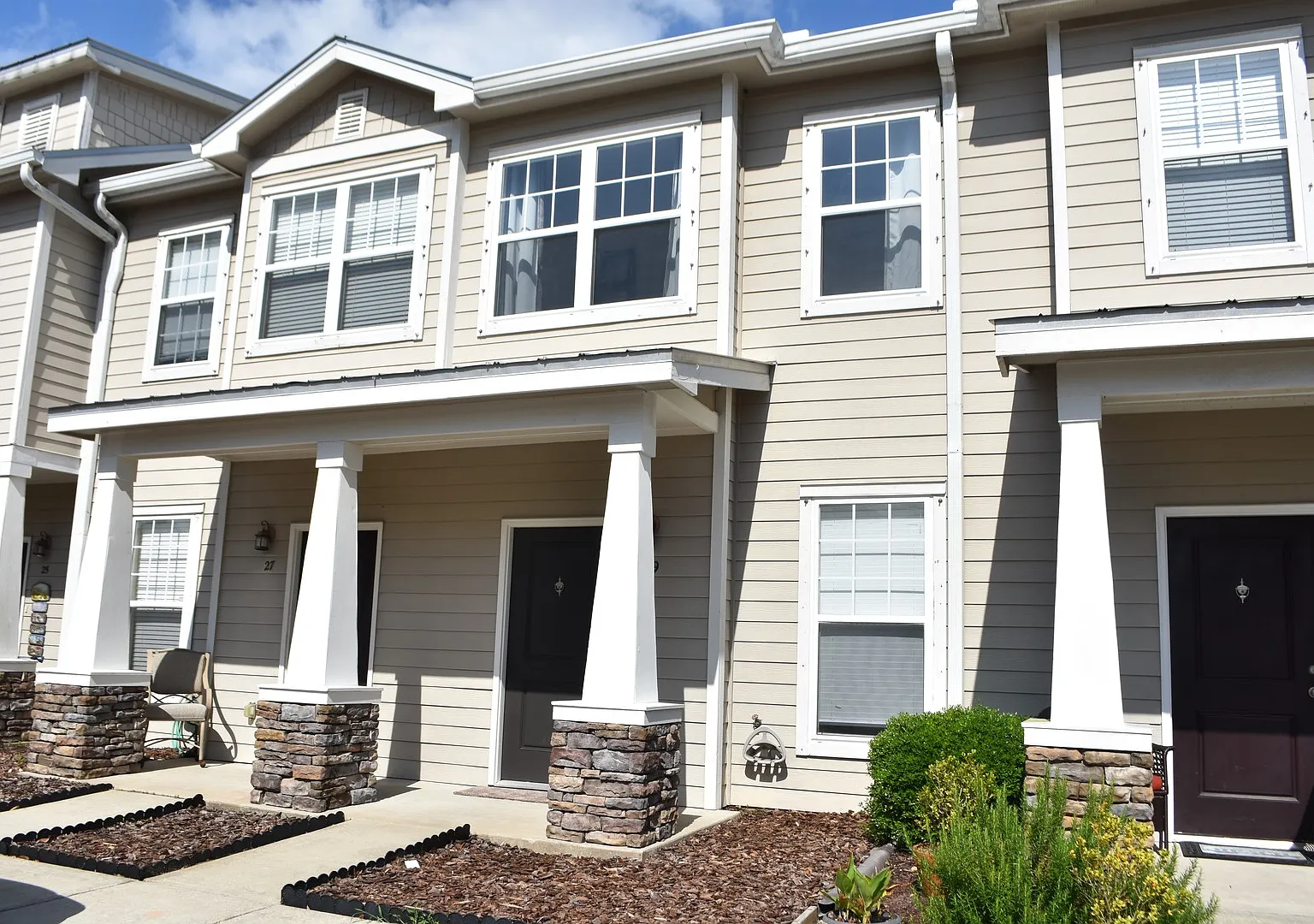 Well Maintained 2 Bedroom 2.5 Bath Townhouse in Verandas at Freeport — Photo 2