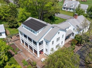 1611 S East St, Amherst, MA 01002