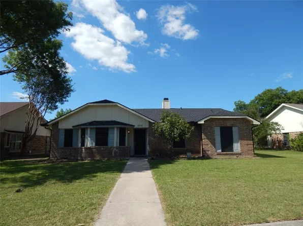 506 Redwood Dr, Grand Prairie, TX 75052