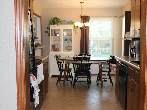 120 Lansbrook Rd, Ponca City, OK 74601