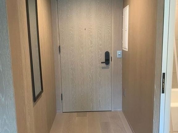 5th image of 1000 Auahi St APT 630