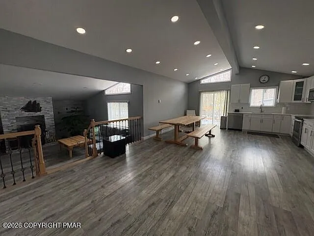 3343 Woodland Dr — Photo 6