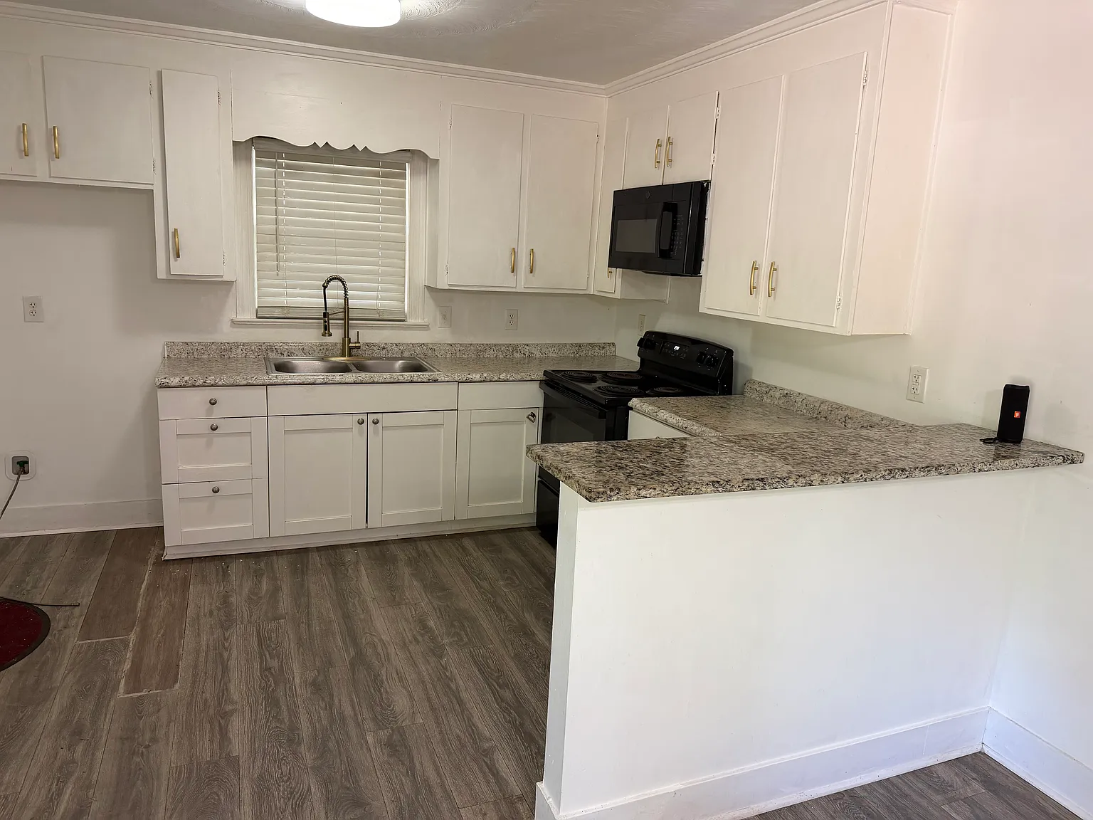 3 bed, 1203 sqft, $1,550 — Photo 3
