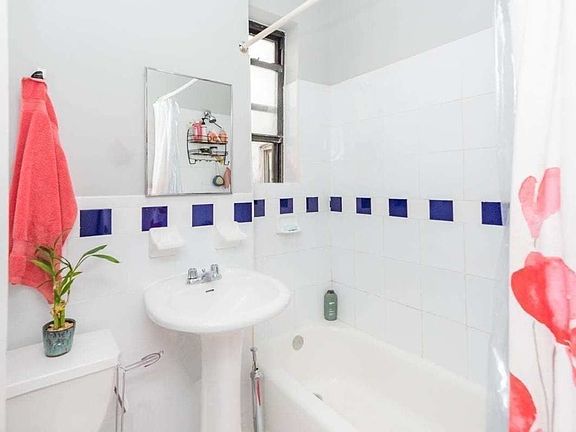 5th image of 28-31 34th St #24
