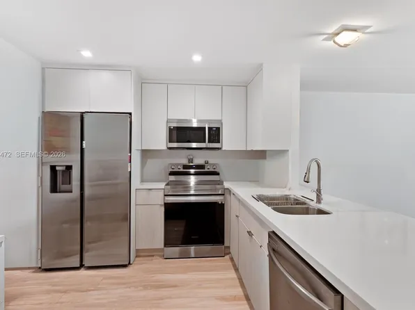 3750 NE 170th St APT 109, North Miami Beach, FL 33160