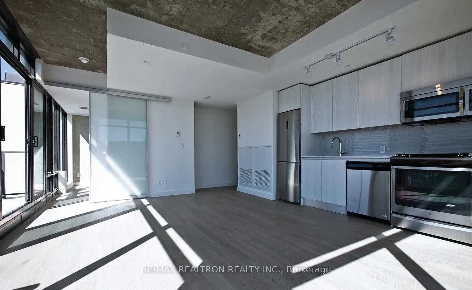 2 bed, $3,950 — Photo 4