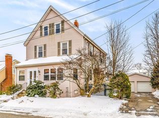 6 Swain Pl, Wakefield, MA 01880