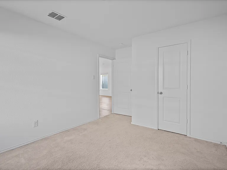1436 Mahogany Ln — Photo 16