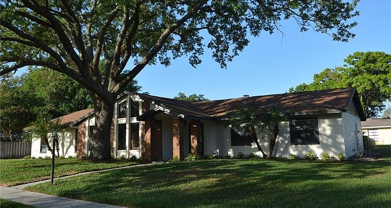 1st image of 7538 Lake Dr