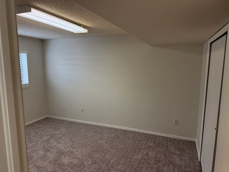 8061 Scarborough Dr — Photo 44