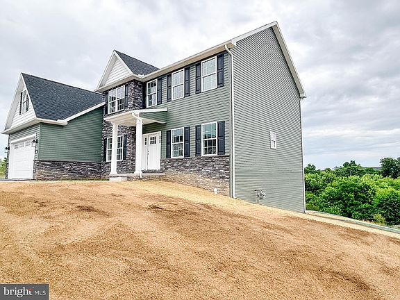 5th image of 427 Delanie Dr