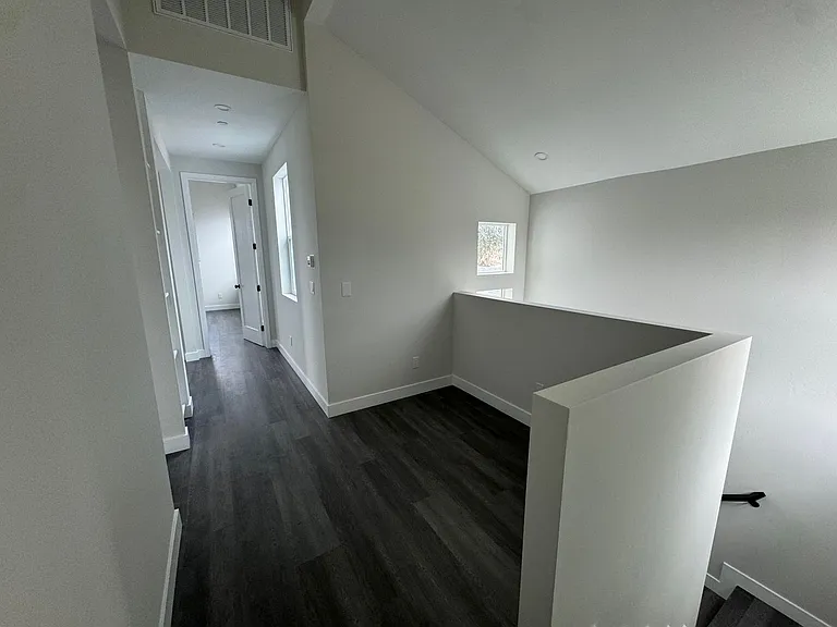393 Gavin St — Photo 12