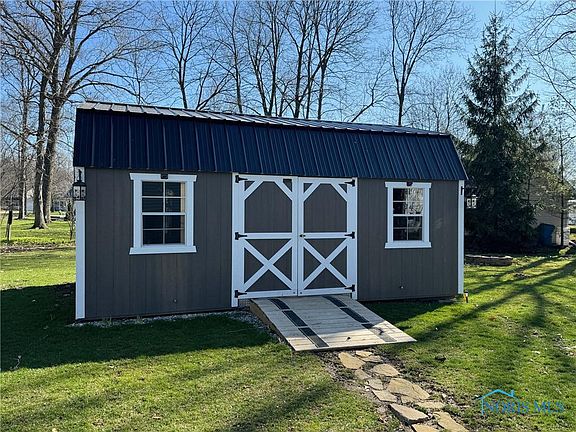 5th image of 104 Oak Meadows Dr
