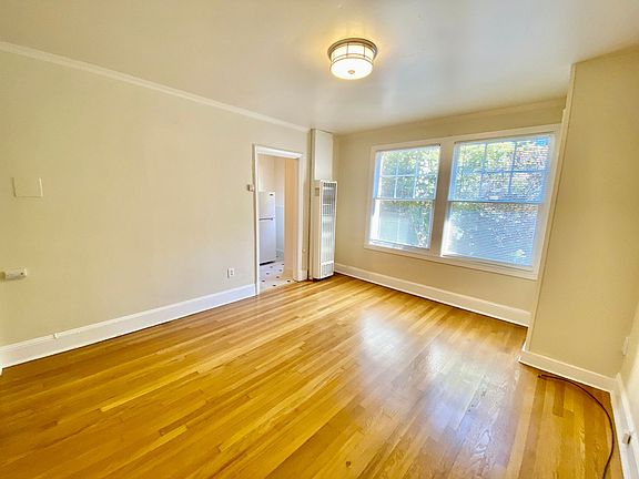 2nd image of 1420 Boren Ave APT 306