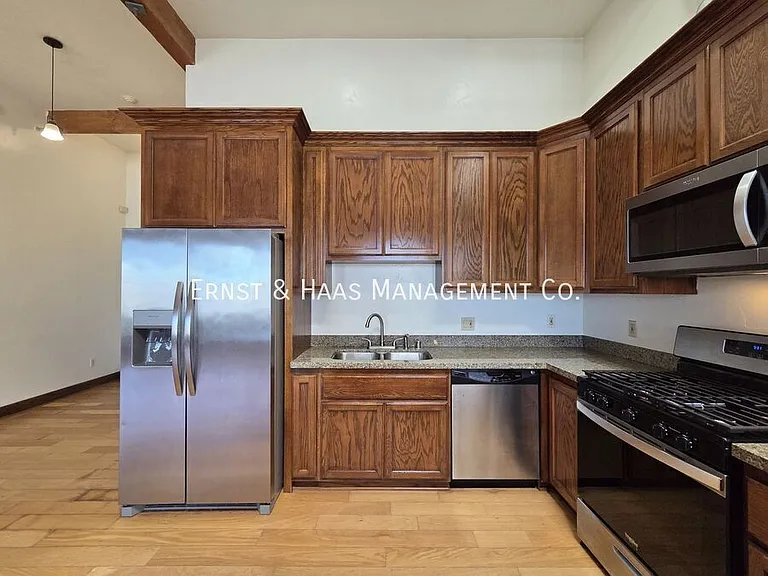 800 S Pacific Ave #201 — Photo 11