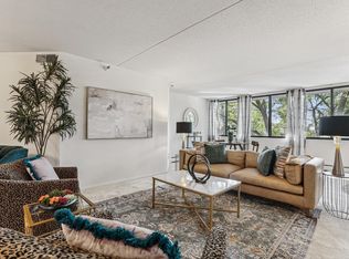 600 4th St SW APT 406, Rochester, MN 55902