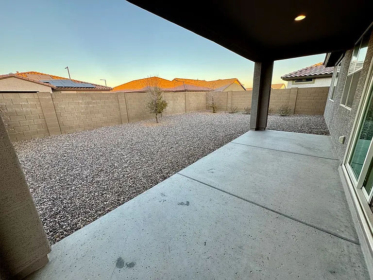 19624 W Badgett Ln — Photo 38