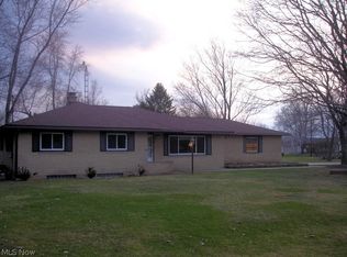 1378 Hazeldell Dr, North Canton, OH 44720
