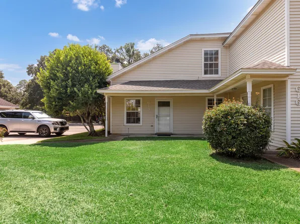 614 Emerald Ln, Fort Walton Beach, FL 32547