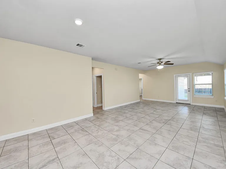 24654 Greenwood Bay Dr — Photo 21
