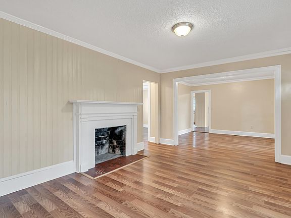 3rd image of 31 Meyers Ct