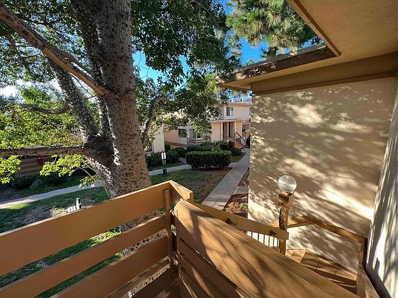 Triangle courtyard to enjoy the great Point Loma ocean breeze