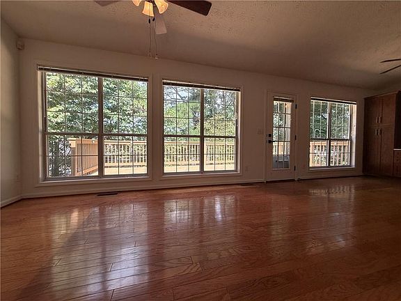 5th image of 1747 Forest Chase Ln