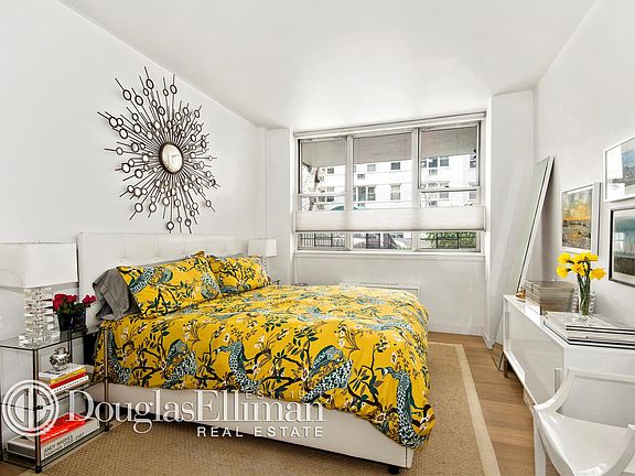 3rd image of 222 E 80th St APT 1C