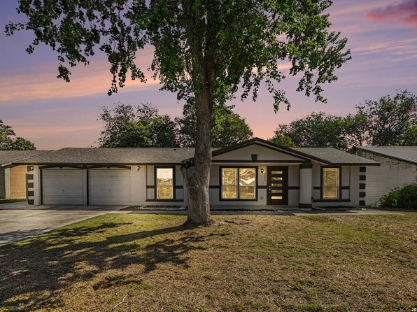 8426 GLEN CT, San Antonio, TX 78239