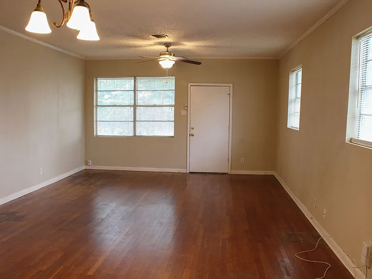 3901 N New Braunfels Ave — Photo 7