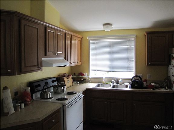 4th image of 1144 Campbell Ave