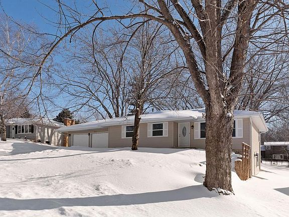 3rd image of 13021 Lakeview Dr