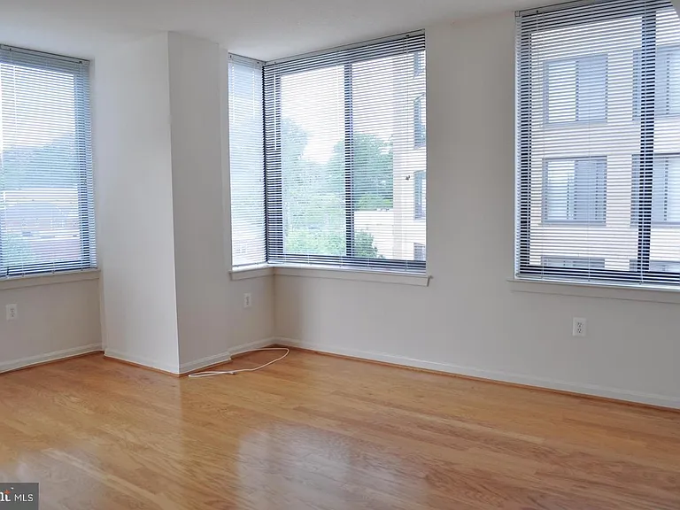 2220 Fairfax Dr #503 — Photo 3