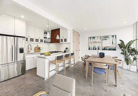 4th image of 20 Melrose St #1R