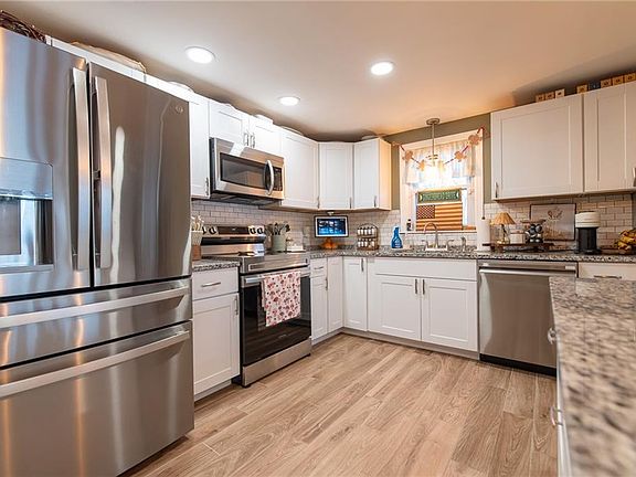 2nd image of 91 Windsor Park Dr