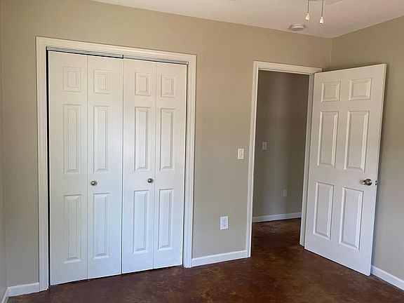 3rd image of 108 Rosewood Ave #B