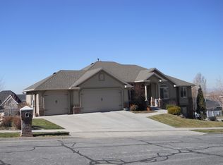 2147 N Rock Manor Dr, Centerville, UT 84014