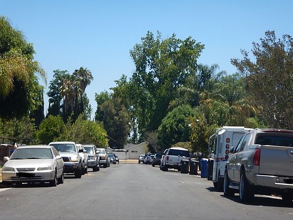 4th image of 21025 Stagg St