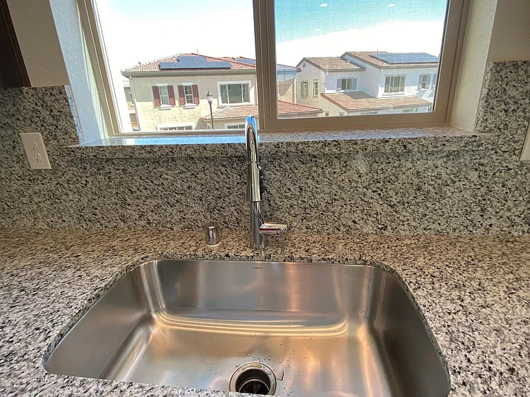1208 S Ross Ct — Photo 7