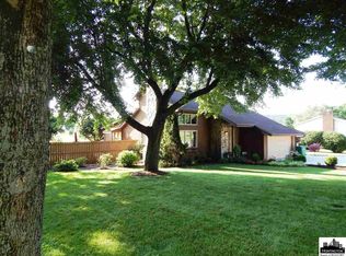 4 White Rock Dr, Hurricane, WV 25526