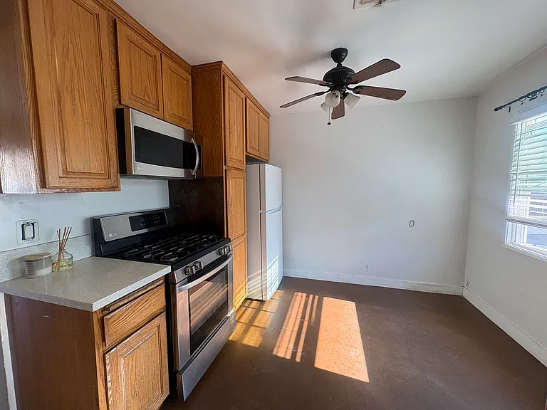 Kitchen (2)