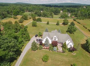 169 Hillcrest Rd, Flemington, NJ 08822